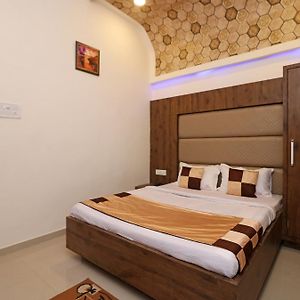 Oyo Flagship 10991 Hotel Gagan Kanpur Exterior photo