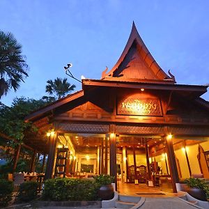 Petchvarin Resort And Spa Kaeng Krachan Exterior photo
