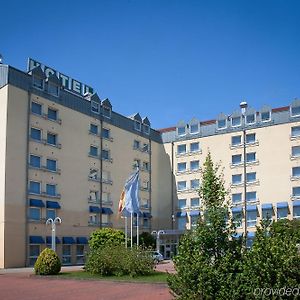 Ramada By Wyndham Halle-Leipzig Halle  Exterior photo