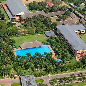 Speke Resort And Conference Center Kampala Exterior photo