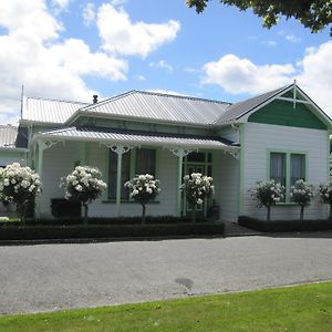 Thyme Out Estate Bed & Breakfast Halcombe Exterior photo