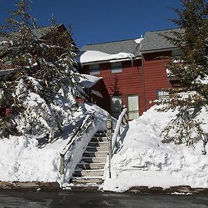 Snowshoe Treetop Villa Exterior photo