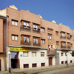 Duque De Osuna Medina De Rioseco Exterior photo