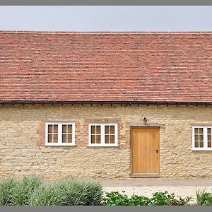 Court Farm Barns Bed & Breakfast Warborough Exterior photo