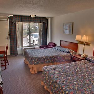 Budgetel Inn And Suites Cartersville Room photo