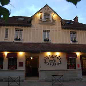 Aux Bles D'Or Hotel Pierrefonds Exterior photo