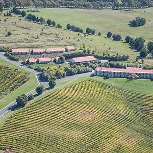 Turners Vineyard Motel Orange Exterior photo