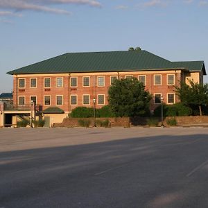 Bridges Guest Quarters Hotel Abbottstown Exterior photo