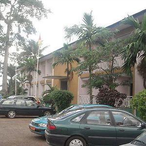 Central Hotel Yaounde Exterior photo