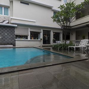 Reddoorz @ Antasari 2 Hotel Jakarta Exterior photo