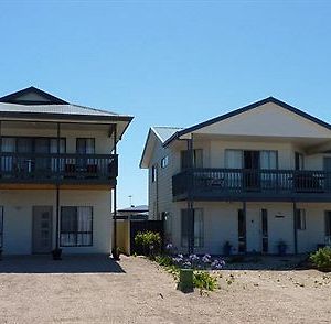 Oysta La Vista Hotel Stansbury Exterior photo