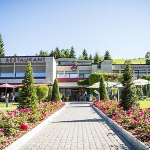 Hotel & Bildungszentrum Matt Schwarzenberg Exterior photo