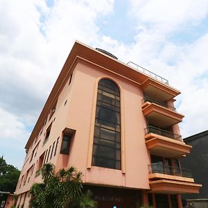 678 Kemang Hotel Jakarta Exterior photo