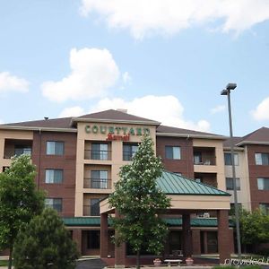 Courtyard Chicago Bloomingdale Hotel Exterior photo