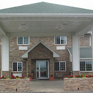 Savanna Inn & Suites Exterior photo