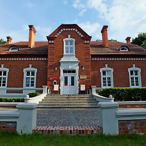 Dom Pracy Tworczej Hotel Goluchow Exterior photo