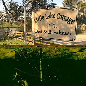 Little Lake Cottage Nyora Exterior photo