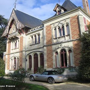 Chateau Valcreuse Bed & Breakfast La Roche-Posay Exterior photo