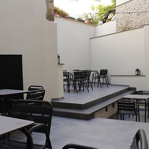 Hostal Universitat Cervera  Exterior photo