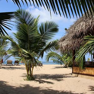 Shiva'S Beach Cabanas Tangalle Exterior photo