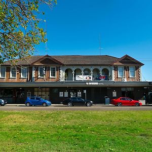 Swansea Hotel Exterior photo