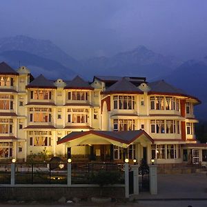 Club Mahindra Dharamshala Hotel Exterior photo