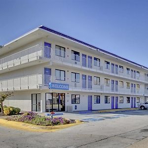 Motel 6 Washington Dc - Capitol Heights Exterior photo