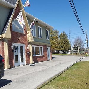 Motel Le Refuge Sherbrooke Exterior photo