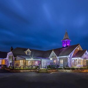 Treacys Oakwood Hotel Shannon Exterior photo