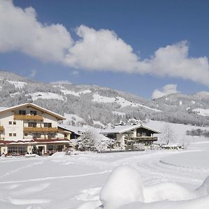 Loipenstub'N Hotel Brixen im Thale Exterior photo
