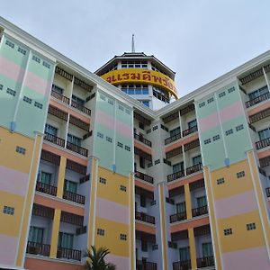 Dee Prom Hotel Chaiyaphum Exterior photo