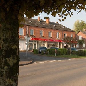 Entre Nous Hotel Rozoy-sur-Serre Exterior photo