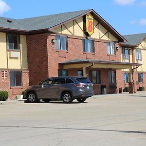 Super 8 By Wyndham Warrenton Hotel Exterior photo