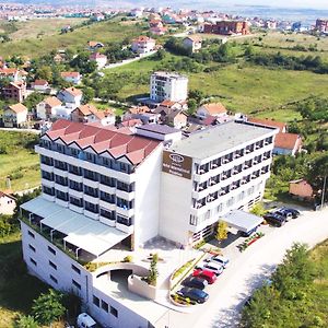 Hotel International Prishtina & Spa Pristina Exterior photo