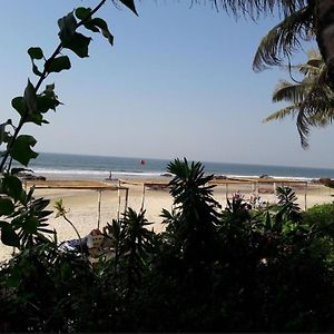 Hotel Shiva Ashvem Ashvem Beach Exterior photo