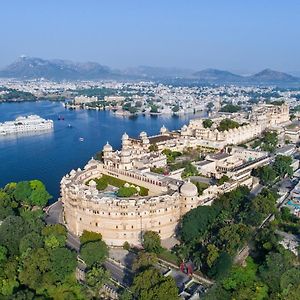 Shiv Niwas Palace By Hrh Group Of Hotels Udaipur Exterior photo