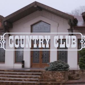 Country Club Hotel Uzhhorod Exterior photo
