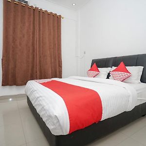 Oyo 346 Guest House Dempo Jakabaring Palembang Exterior photo