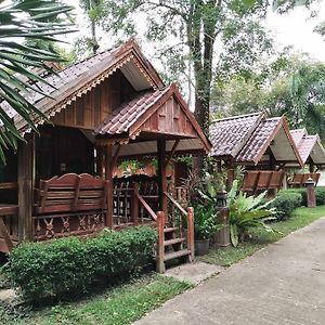 Phetsangsom Resort Rayong Exterior photo