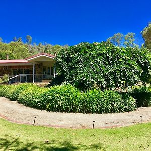 Araluen Villas Yarra Glen Exterior photo