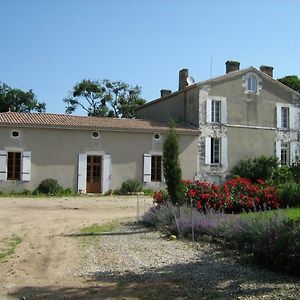 Domaine Les Galards Bed & Breakfast La Garde  Exterior photo