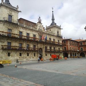 Apartamentos Corazon Del Humedo Leon Exterior photo