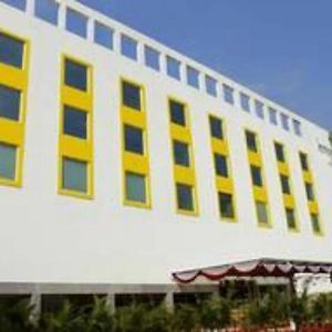 Lemon Tree Hotel Shimona Chennai Exterior photo