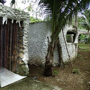 Coco White Beach Resort Guindulman Exterior photo