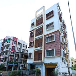 Oyo 7111 Fanindra Guest House Kolkata Exterior photo