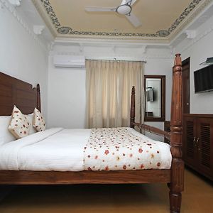 Oyo 9403 Boutique Room Near Udaivilas Udaipur Exterior photo