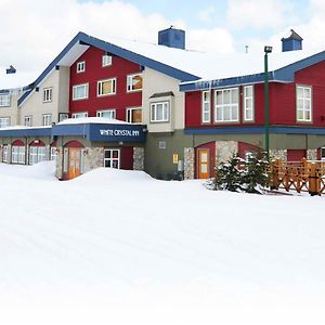 White Crystal Inn Big White Ski Resort Exterior photo