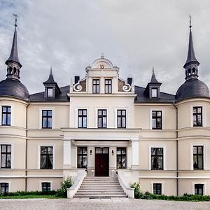 Palac W Orli - Pokoje, Restauracja Kozmin Exterior photo