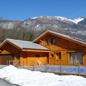 Chalet Aux 3 Biches Bed & Breakfast Mieussy Exterior photo