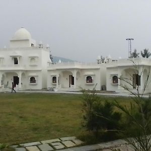 Rajasi Palace Chittorgarh Exterior photo
